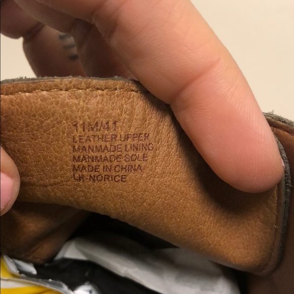 NWOT Suede wedge booties size 11 - Picture 5 of 6